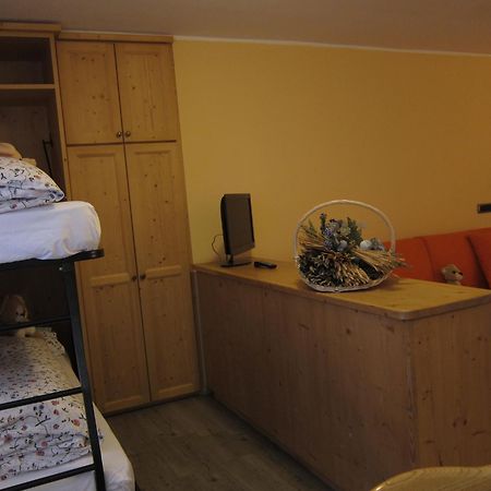 Chalet Del Sole per gruppi Livigno Esterno foto