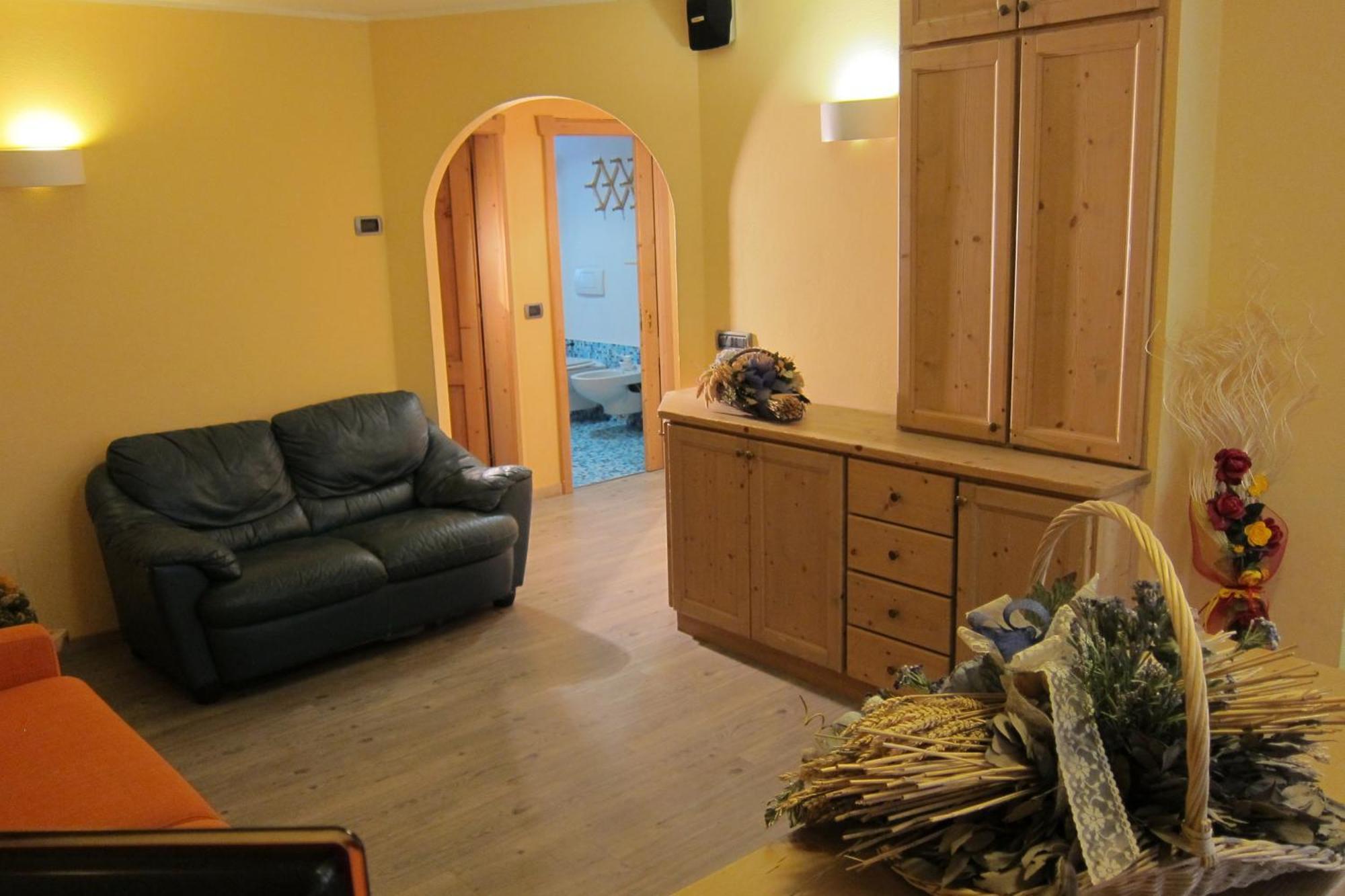 Chalet Del Sole per gruppi Livigno Esterno foto