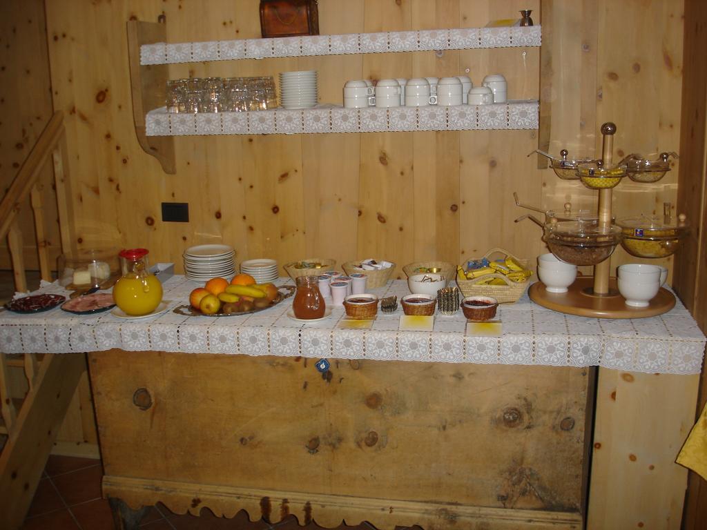 Chalet Del Sole per gruppi Livigno Esterno foto