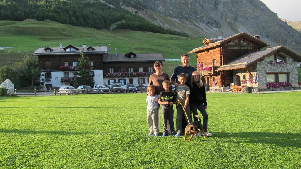 Chalet Del Sole per gruppi Livigno Esterno foto
