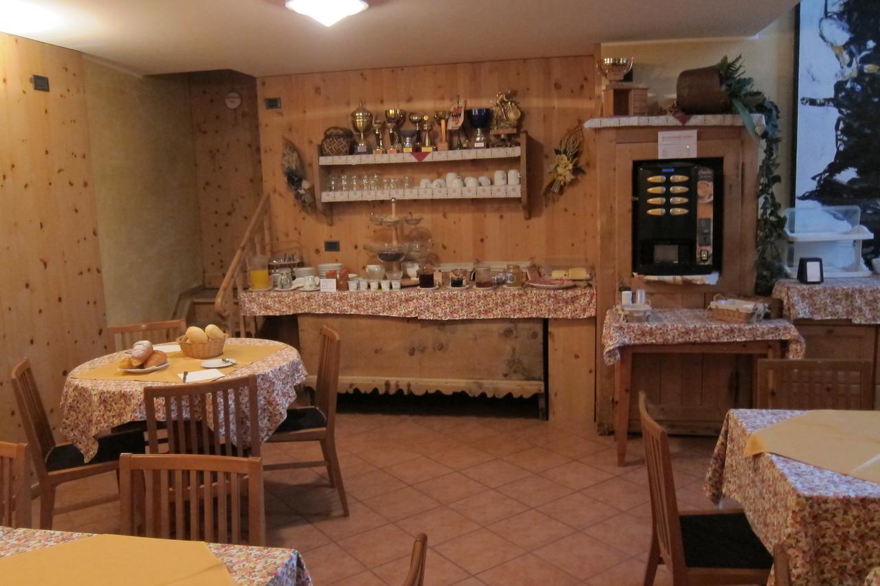 Chalet Del Sole per gruppi Livigno Esterno foto