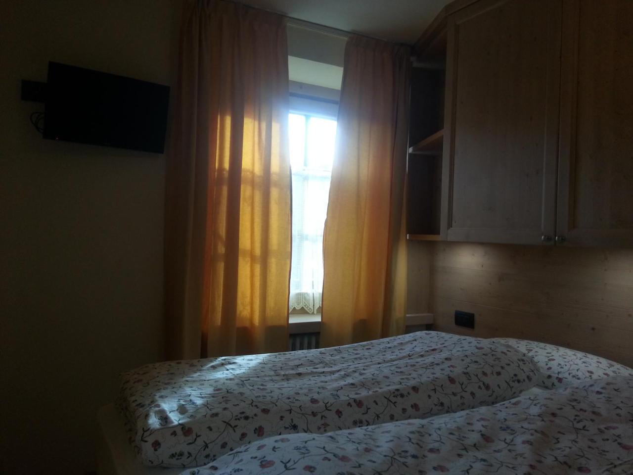 Chalet Del Sole per gruppi Livigno Esterno foto