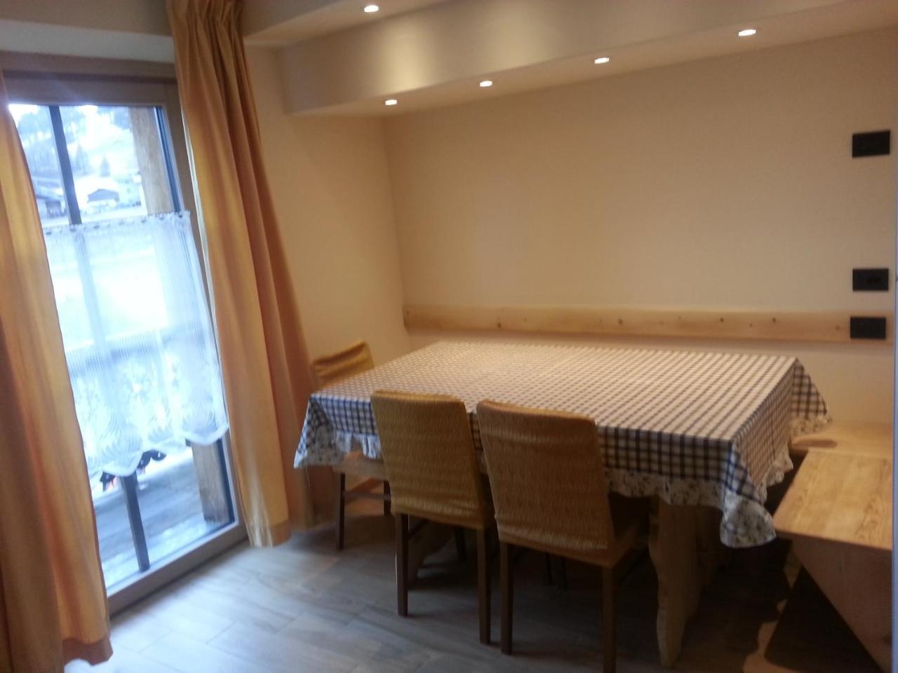 Chalet Del Sole per gruppi Livigno Esterno foto