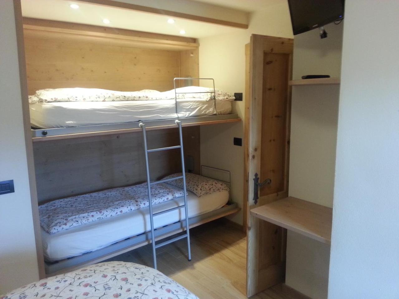 Chalet Del Sole per gruppi Livigno Esterno foto
