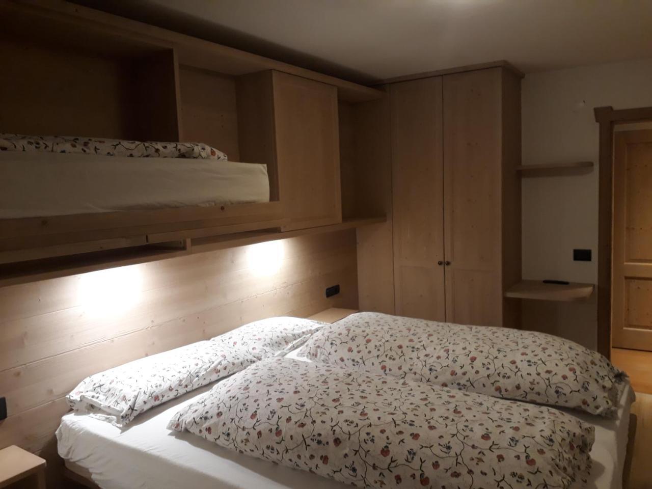 Chalet Del Sole per gruppi Livigno Esterno foto